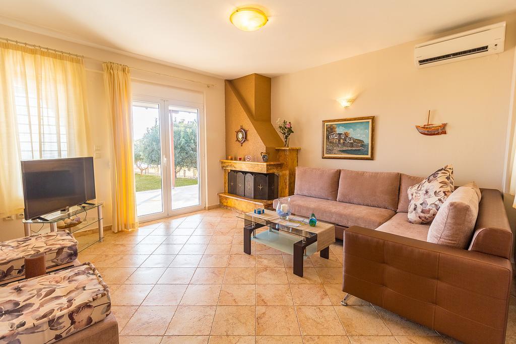 Villa Nefeli Akti Salonikiou B Áyios Nikólaos Luaran gambar